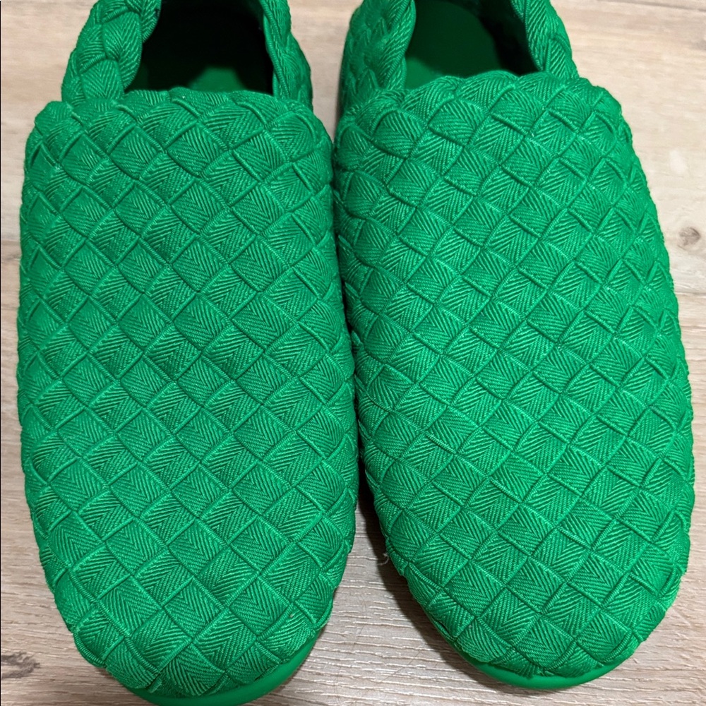 Bottega Veneta Green Intrecciato Quilted Slip-On Loafers - Picture 11 of 13